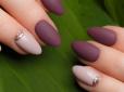 Хіти тижня. Наші бабусі були би шоковані: Наймодніші кольори манікюру осені 2021