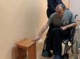 Справжнє диво руками лікарів: Львівські хірурги вилікували чоловіка, в якого роками не розгиналися ноги (фото)
