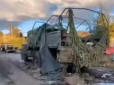 Не довезли: У мережі показали розгромлену у Лимані техніку РФ зі вкраденим у українців майном (відео)
