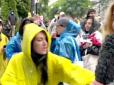 У Тбілісі протестувальники поставили на місце російську пропагандистку (відео)