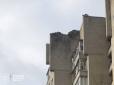 Російський БпЛА влучив у багатоповерхівку в Сумах (фото, відео)