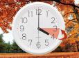 Чекаєте на перехід на зимовий час? Ось що потрібно знати, щоб не помилитись
