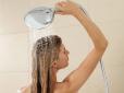 Це може здивувати! Чи варто приймати душ щодня - вчені розставили крапки над 