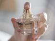 Є секрет! Як правильно наносити парфуми восени, щоб не втрачався аромат