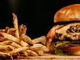 Улюблена страва несподівано стала небезпечною: Чоловік з’їв бургер і помер
