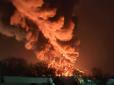 Добрі дрони дістались до Псковщини: На північному заході РФ епічно палає нафтобаза