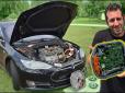 Американець купив Tesla зі знижкою 92% і відремонтував її всього за $80