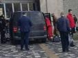 Серед білого дня: У Львові на вулиці вбили військового ТЦК (фото)