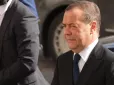 Медведєв став головним редактором підручників для російських старшокласників: Про які предмети йдеться