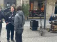 Вуличні фотографи в центрі Львова гучно увімкнули російську музику (відео)