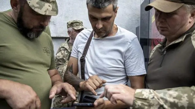 Зверніть увагу! Юристка пояснила, за яких умов ТЦК оголошує особу в розшук